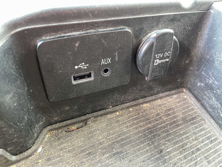 2016-dodge-2500-image-97