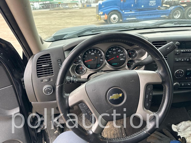 2012-chevrolet-3500hd-image-7