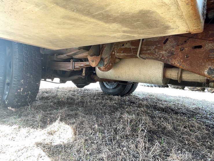 1999-chevrolet-3500-image-38