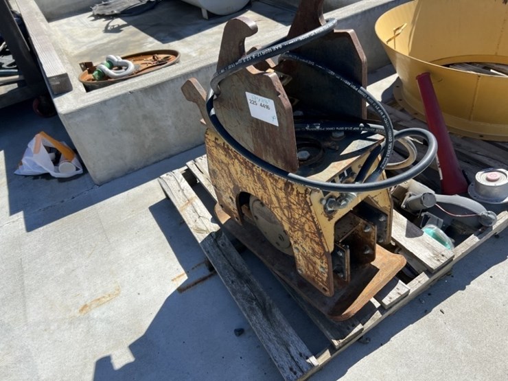 12"-x-48"-plate-compactor-image-2