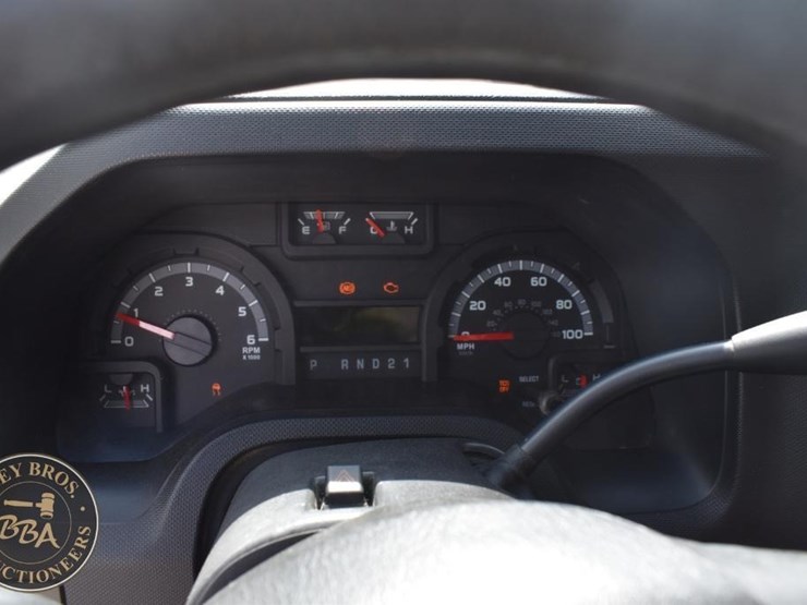 2014-ford-e250-image-14