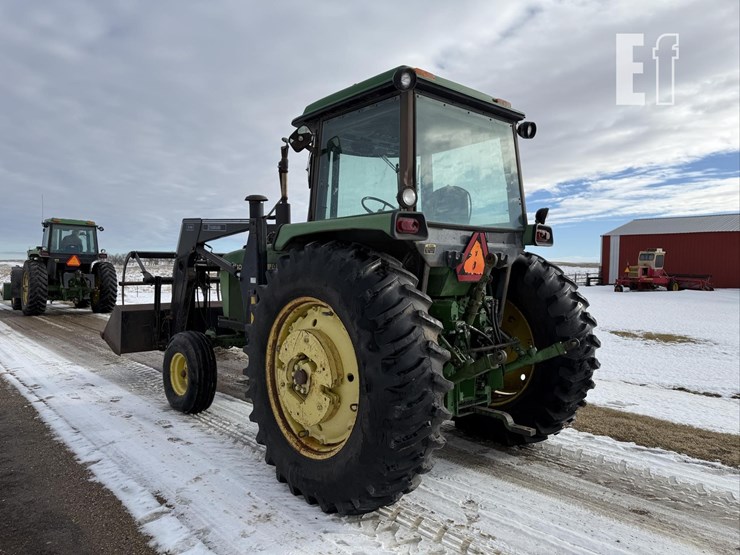 john-deere-4040-image-3