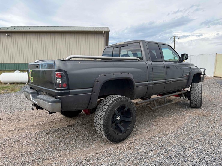 2002-dodge-ram-2500-image-5