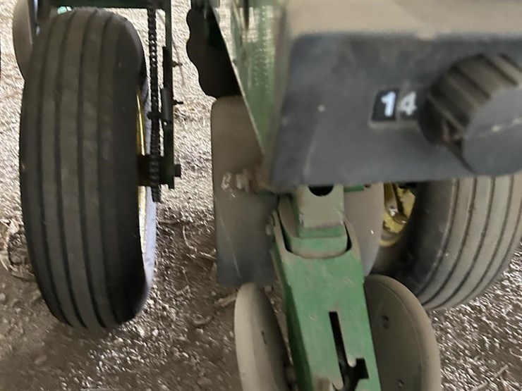 1998-john-deere-1750-image-13