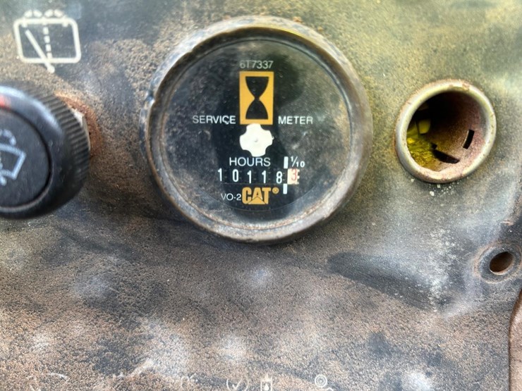 caterpillar-it28f-image-26