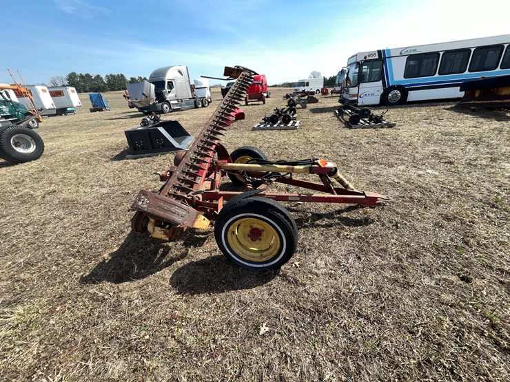 new-holland-455-image-3