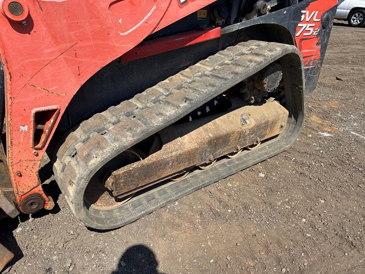 2017-kubota-svl75-2-image-11