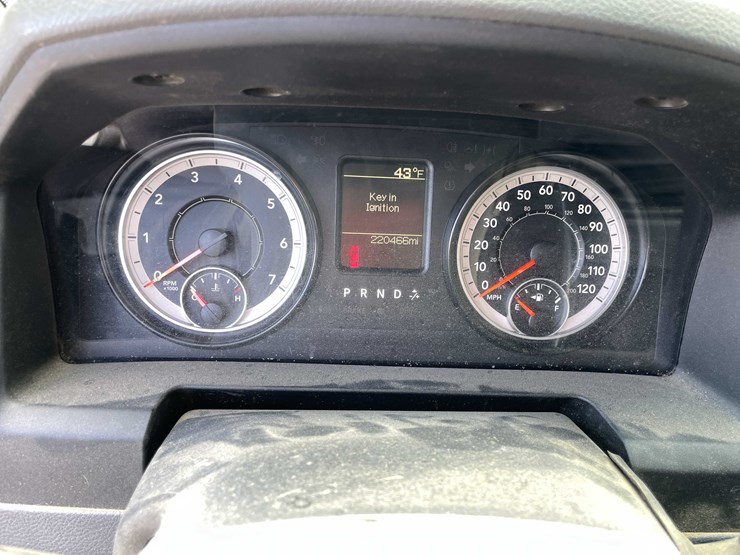 2016-dodge-2500-image-82