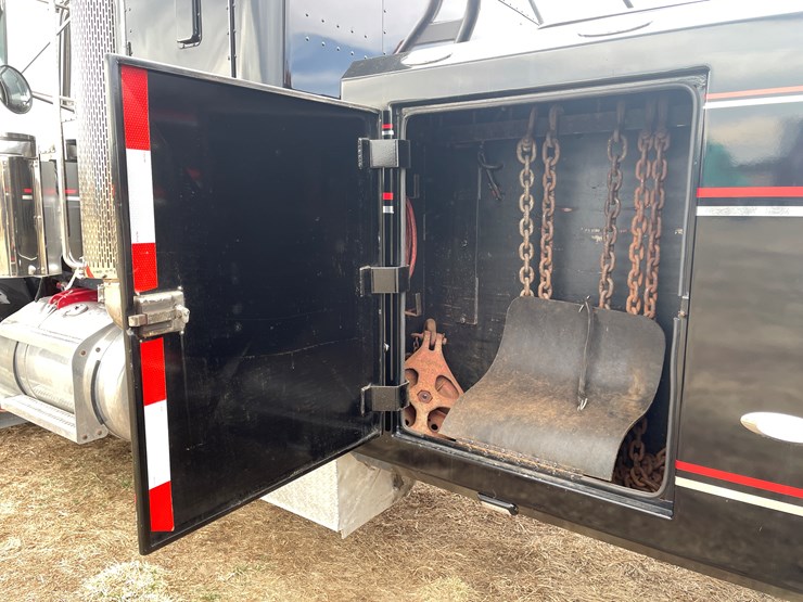 1989-peterbilt-379-image-25