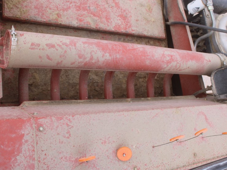 hesston-4910-image-54