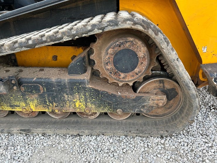 2021-jcb-3ts-8t-image-19