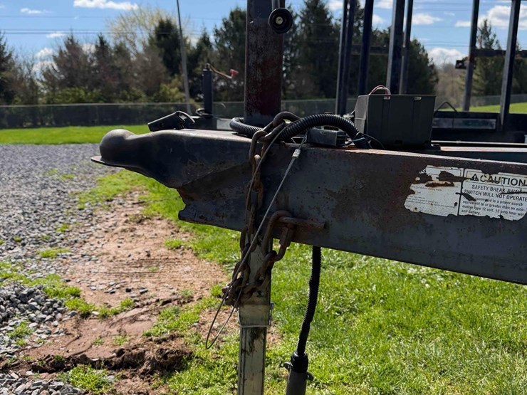 2008-premier-tandem-axle-trailer-image-10