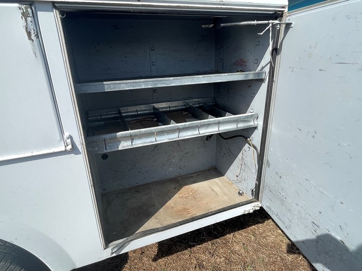 1999-chevrolet-3500-image-36