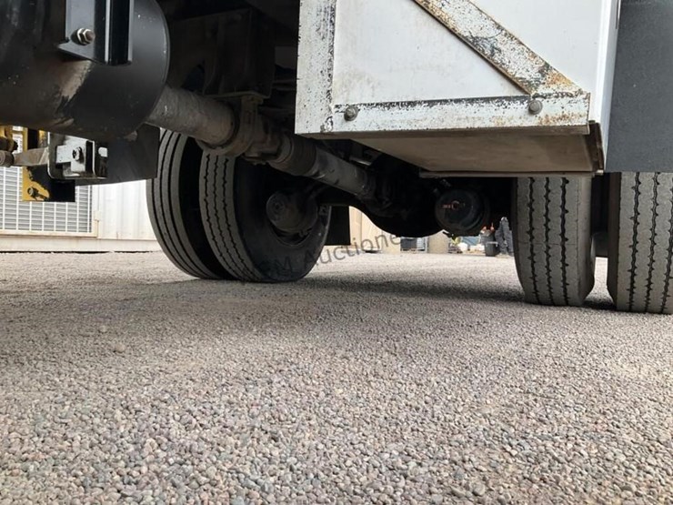 2013-hino-338-image-27