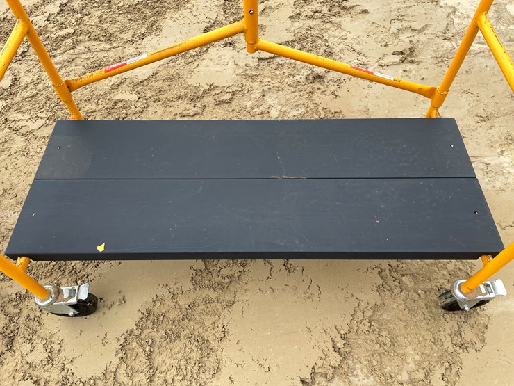 #3949-•-(2)-rolling-metal-carts-image-6