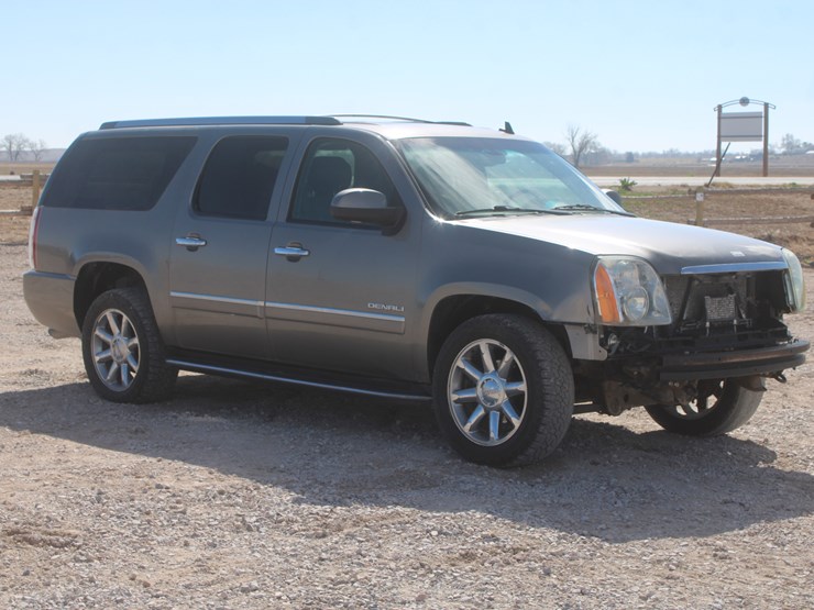 2012-gmc-yukon-image-4