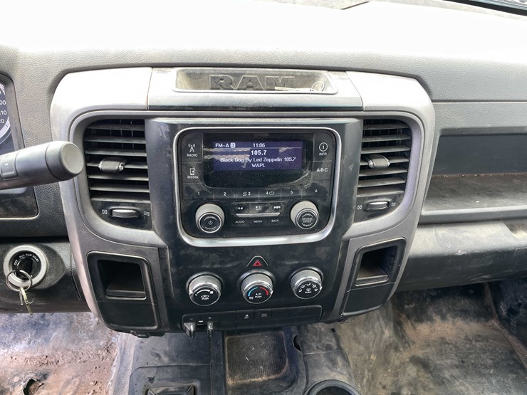 2016-dodge-2500-image-87