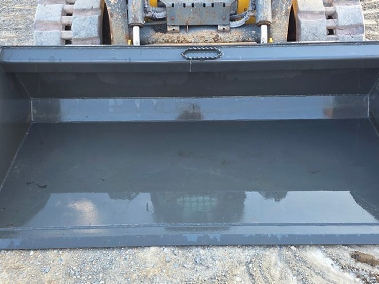 2021-deere-325g-image-37