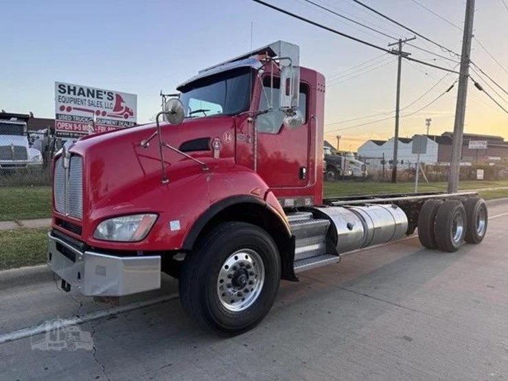 2014-kenworth-t470-image-10