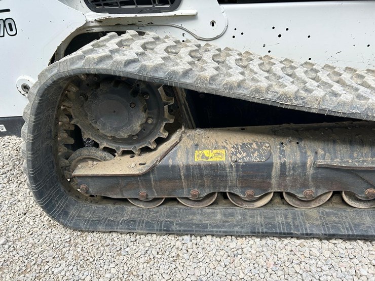 2022-bobcat-t770-image-13