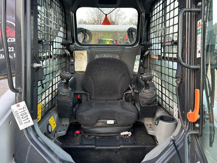 2023-bobcat-t770-image-19