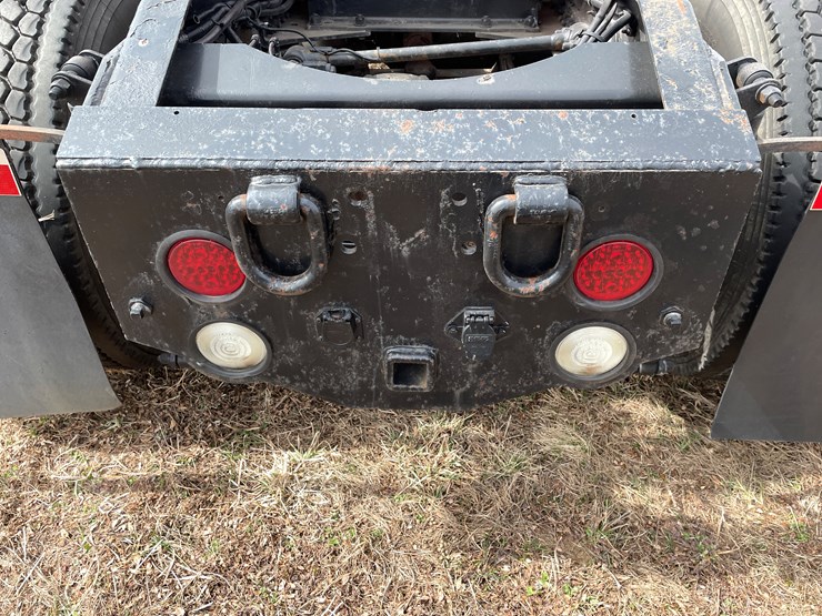 2008-peterbilt-386-image-32