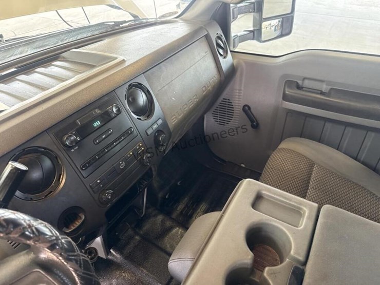 2014-ford-f250-image-25