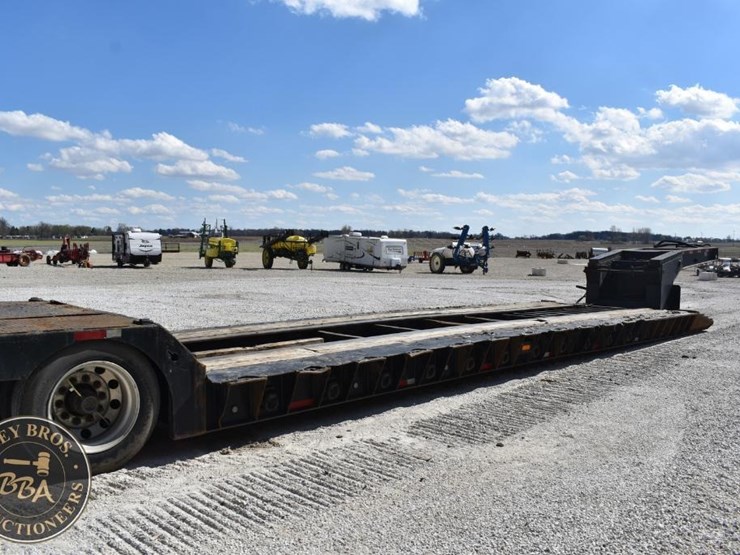 2014-muv-all-lowboy-image-9