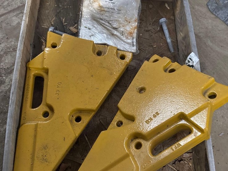 new-john-deere-counterweights-model-t464632x019-image-1