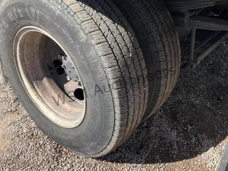 2007-mitsubishi-fuso-fe-image-7