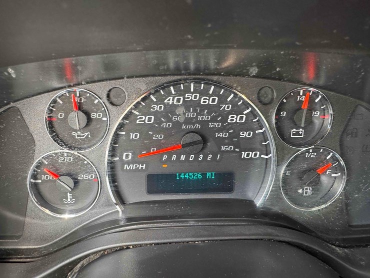 2009-chevrolet-3500-image-22