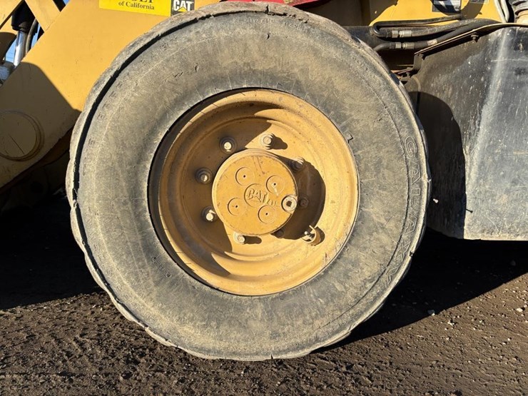 caterpillar-415f2-il-image-24