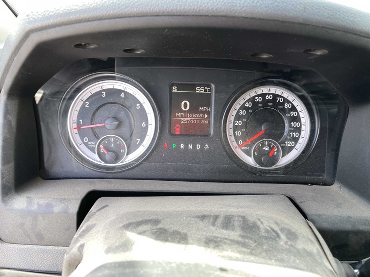 2015-dodge-2500-image-72