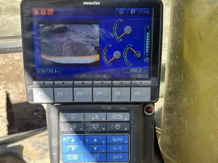 2018-komatsu-pc210-lc-11-image-53