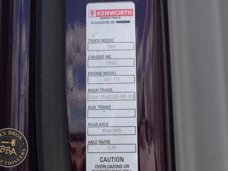 2019-kenworth-t880-image-37