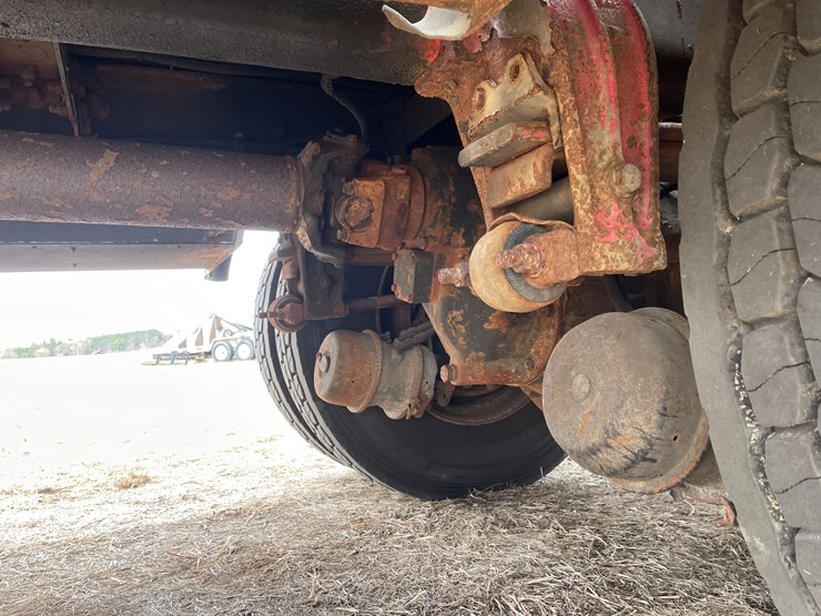 1989-peterbilt-379-image-61