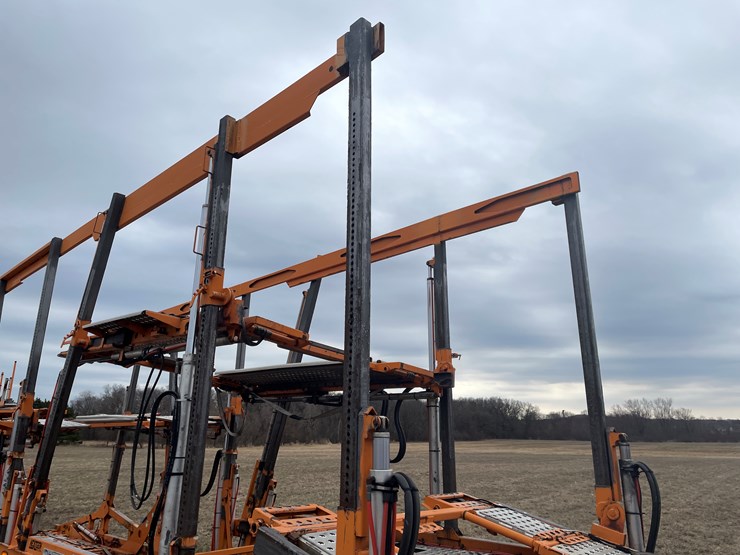 #110-•-2014-volvo-car-hauler-semi-and-trailer-(has-wi-title)-image-46