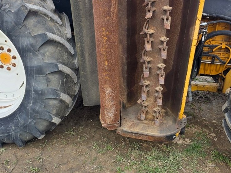 2006-new-holland-ts135a-image-40