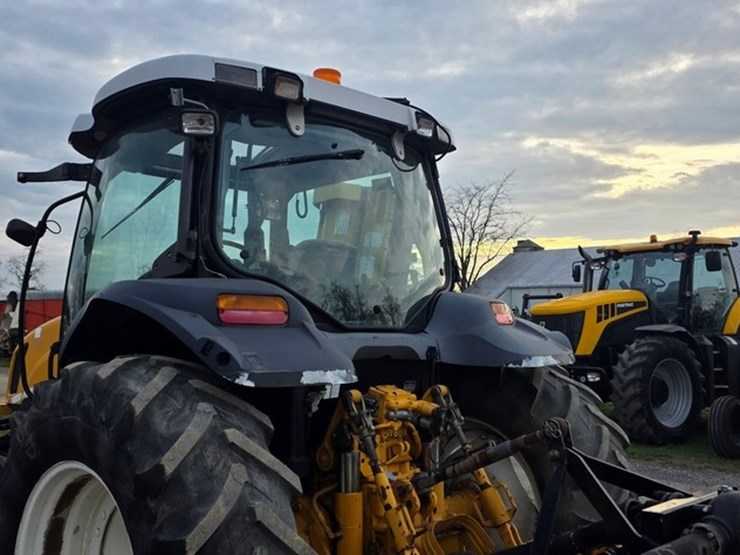 2006-new-holland-ts135a-image-26