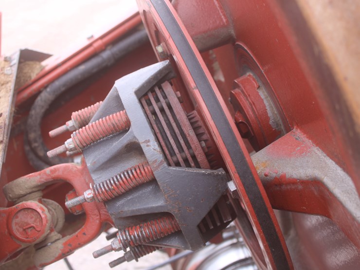 hesston-4910-image-21