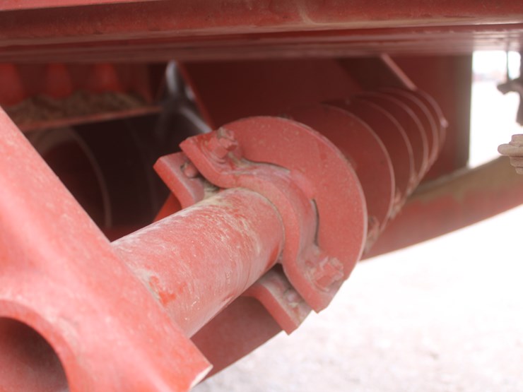 hesston-4910-image-42