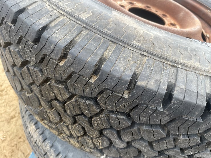 #3927-•-(6)-spare-rims-and-tires-image-12