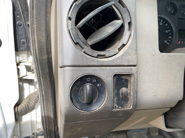 2008-ford-f550-image-53