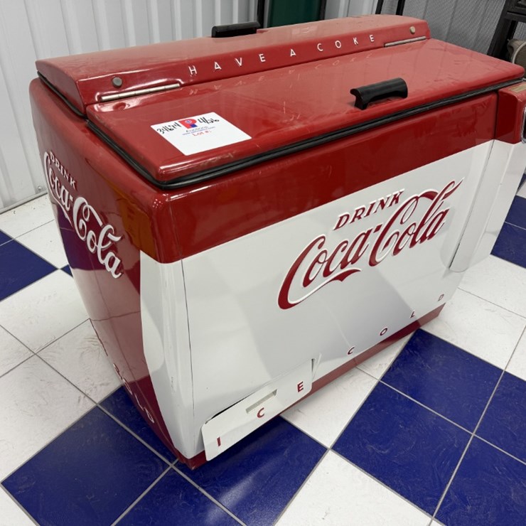 Coca-Cola CMD-D TOP OPEN CHEST STYLE VINTAGE COOLER