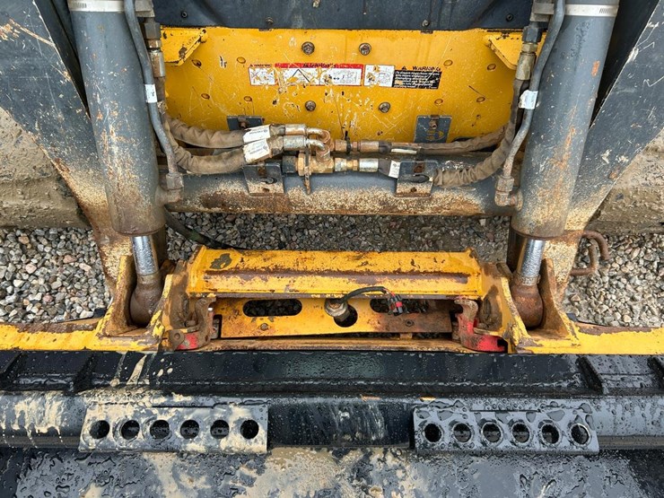 2020-deere-325g-image-10