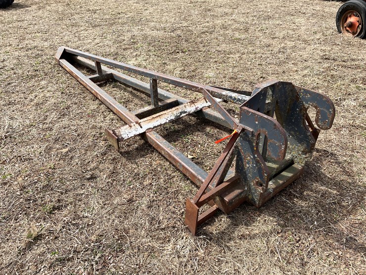 #208-•-loader-mount-lifting-jib-attachment-image-3