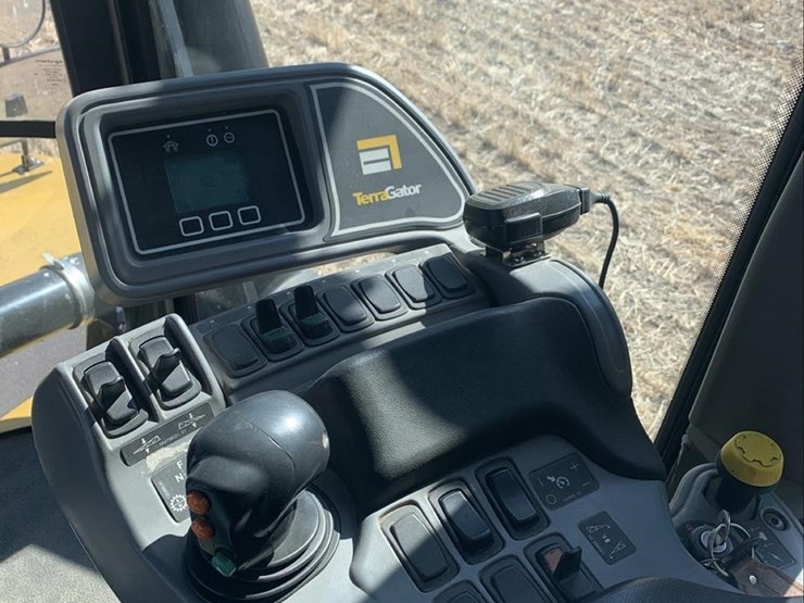 ag-chem-terra-gator-8104-image-11