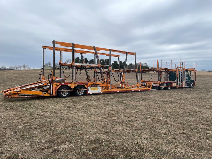 #110-•-2014-volvo-car-hauler-semi-and-trailer-(has-wi-title)-image-6