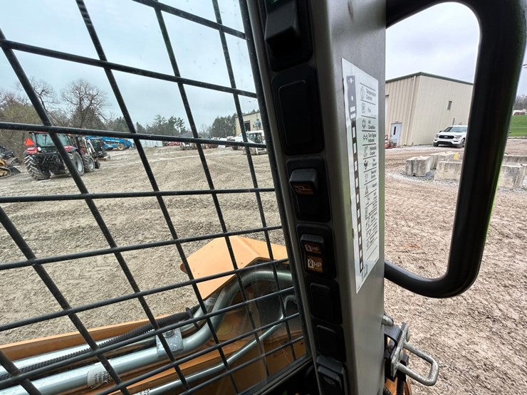 2017-case-sr270b-image-22