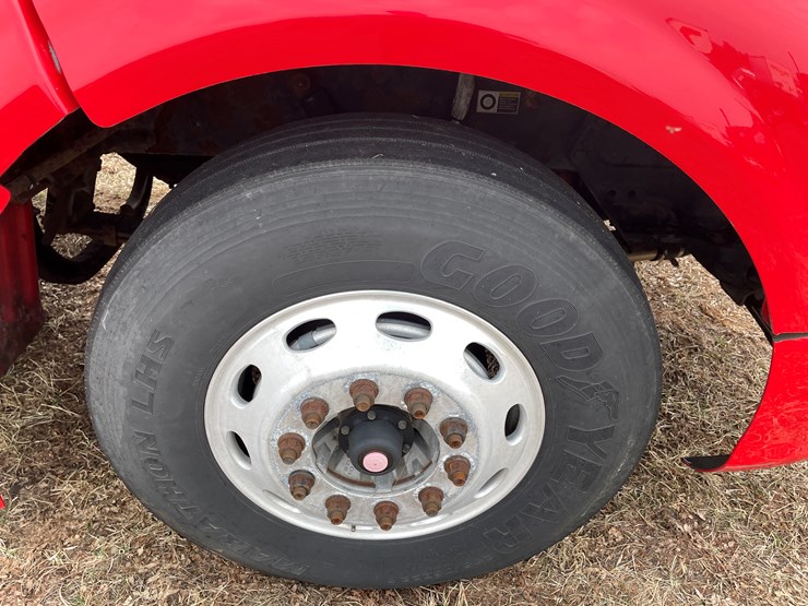 2008-peterbilt-386-image-16